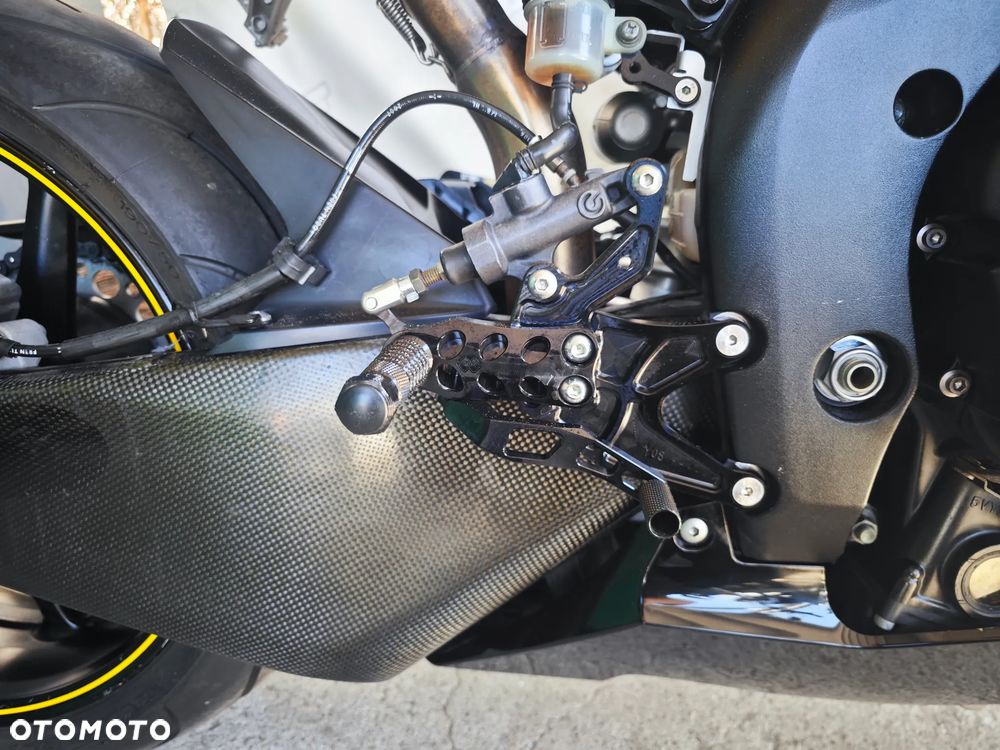 Yamaha YZF - 11