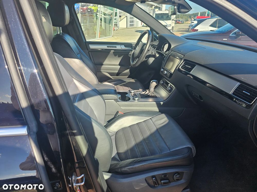 Volkswagen Touareg 3.0 V6 TDI BMT Perfectline R-Style - 13