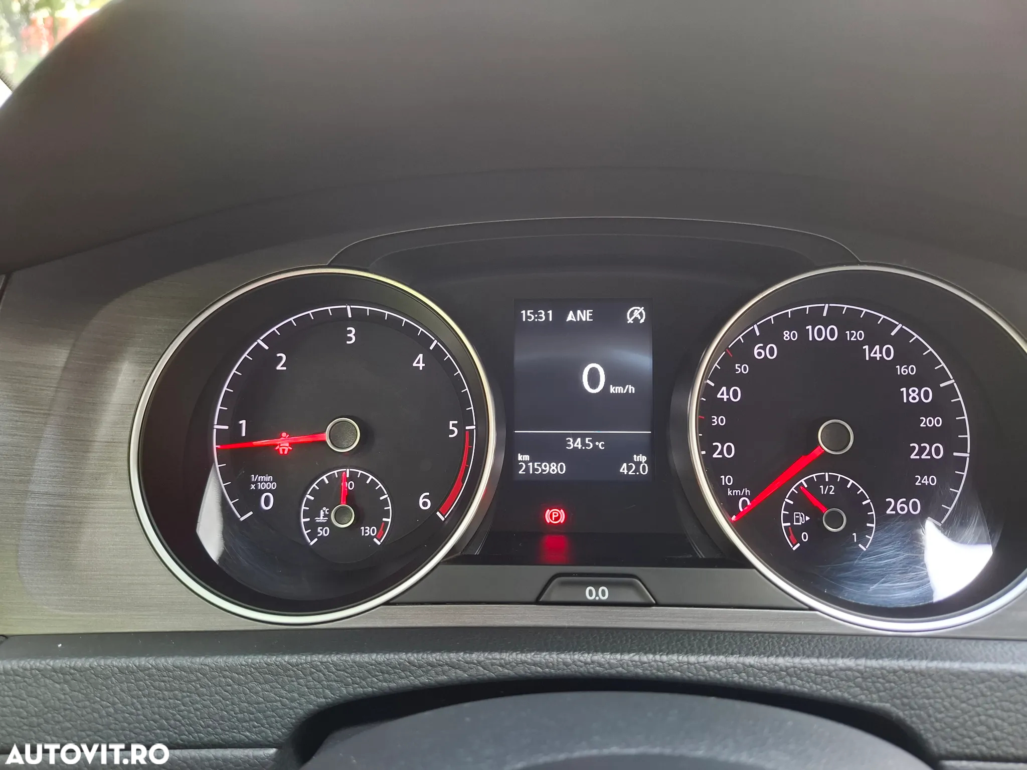 Volkswagen Golf 1.6 TDI BlueMotion Technology DPF Comfortline - 16