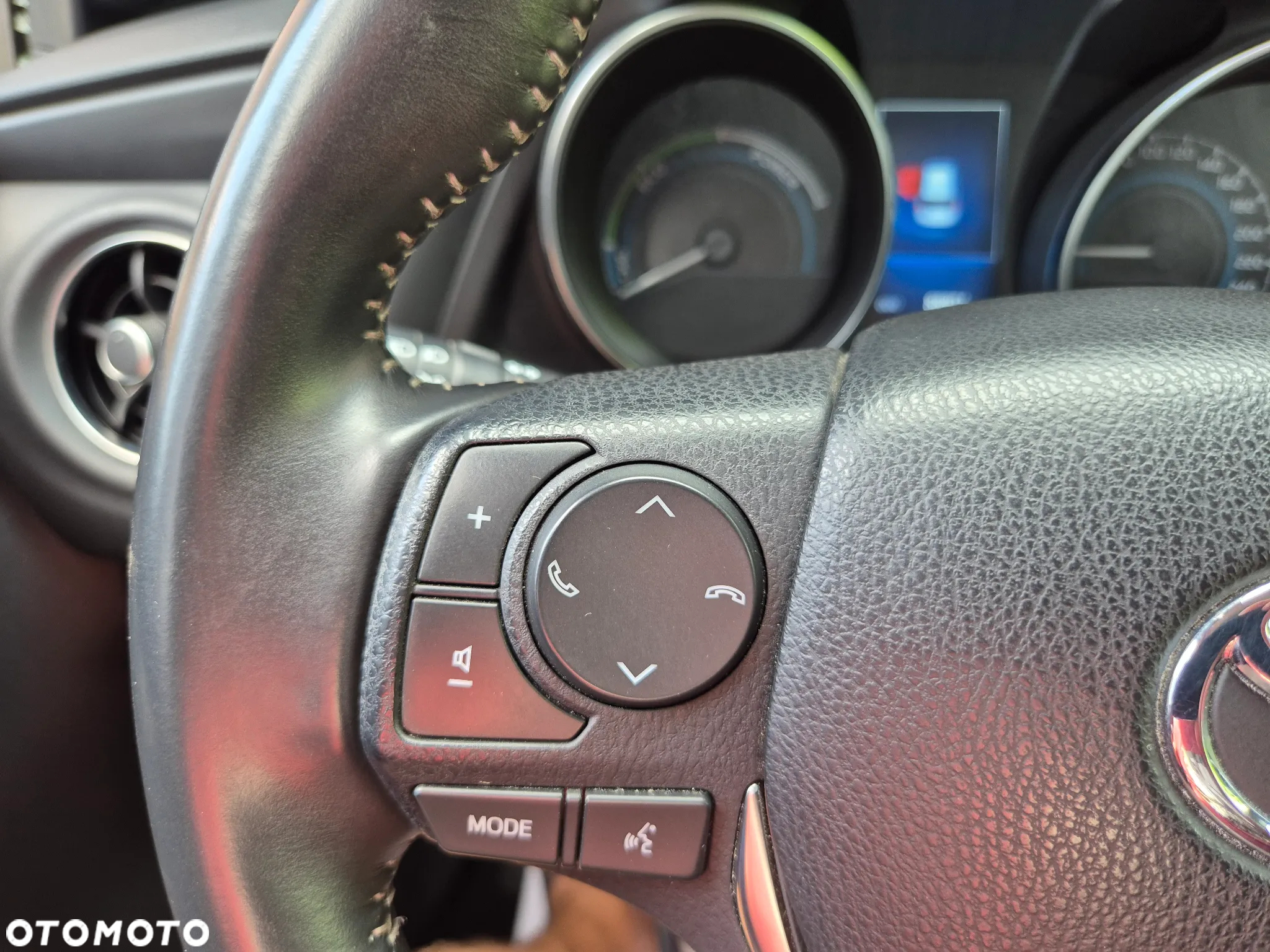 Toyota Auris 1.8 VVT-i Hybrid Automatik Design Edition - 14