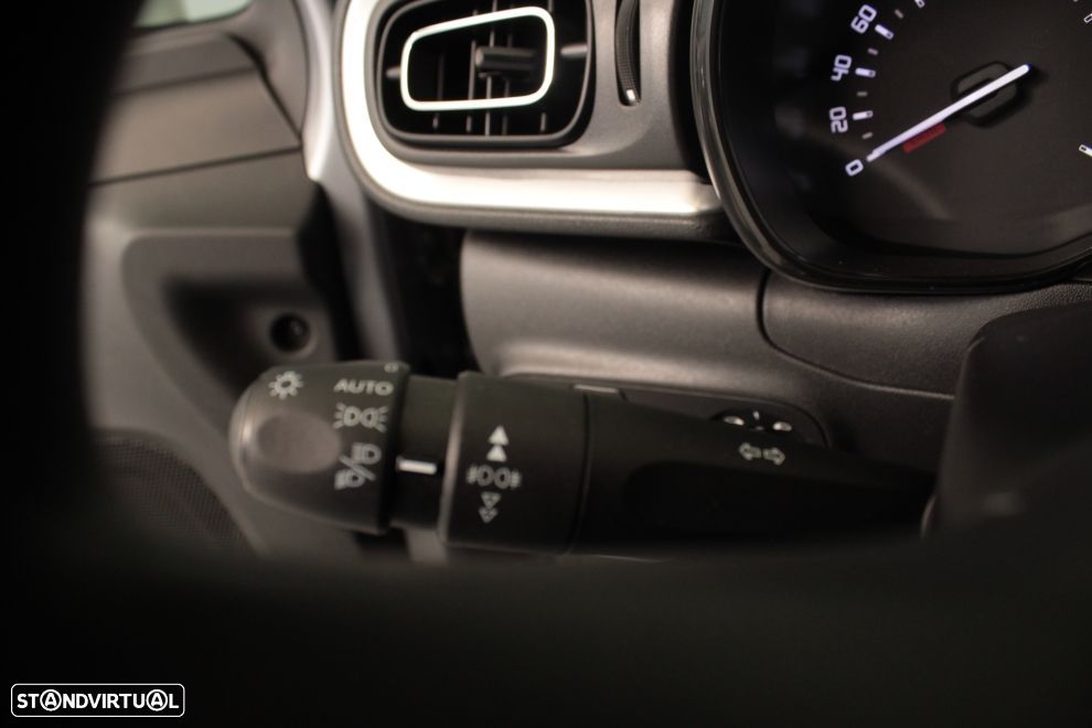 Citroën C3 1.2 PureTech Shine - 27