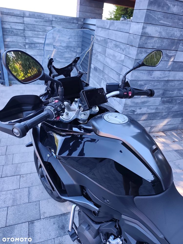 BMW XR - 8