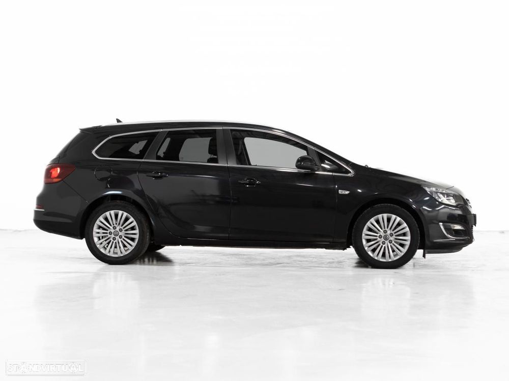 Opel Astra Sports Tourer - 2