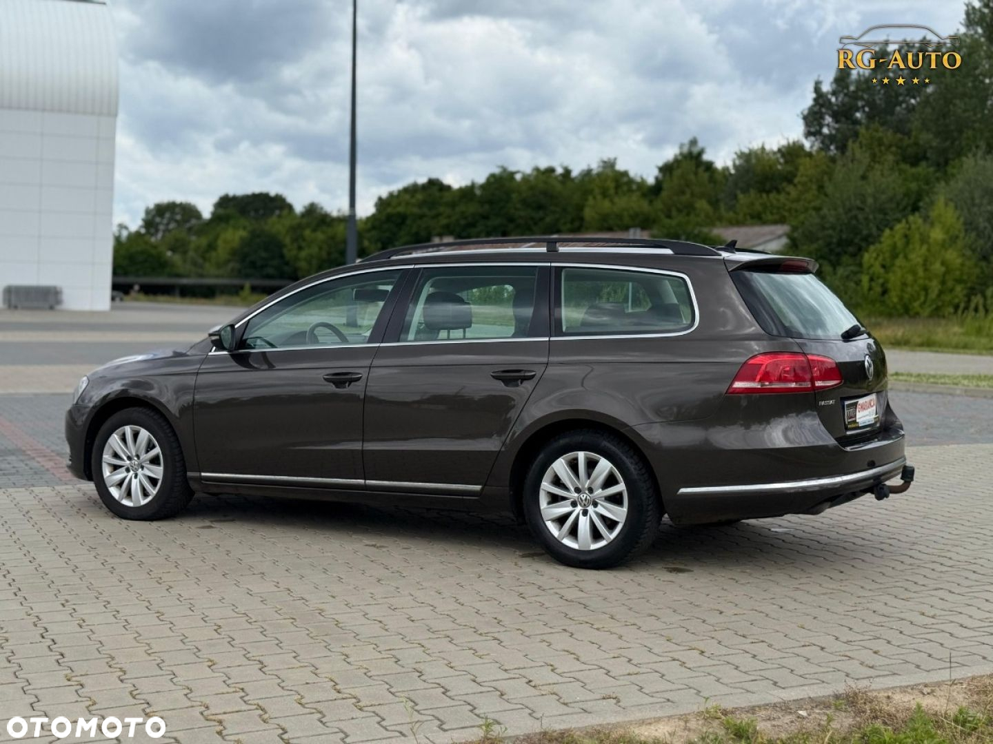 Volkswagen Passat - 14