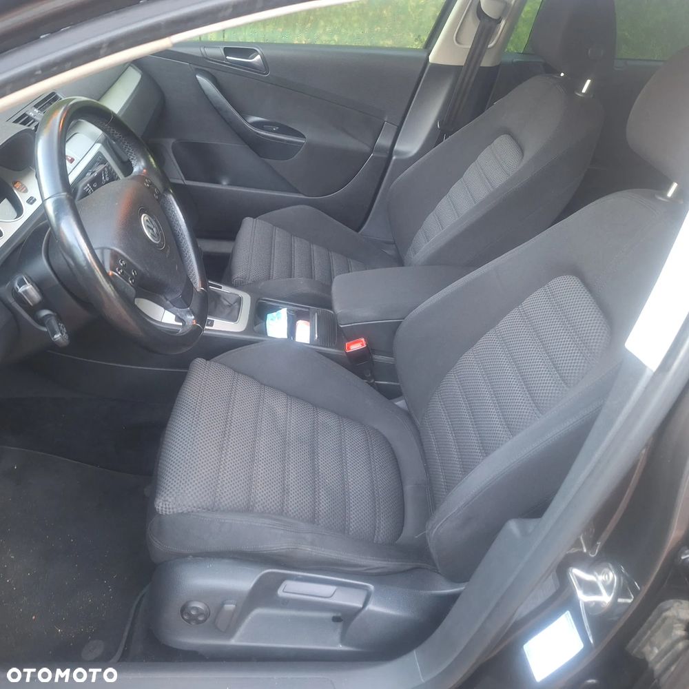 Volkswagen Passat Variant 2.0 TDI DPF Comfortline - 9