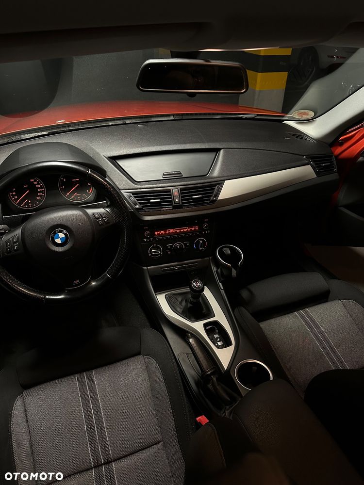 BMW X1 sDrive18i - 34
