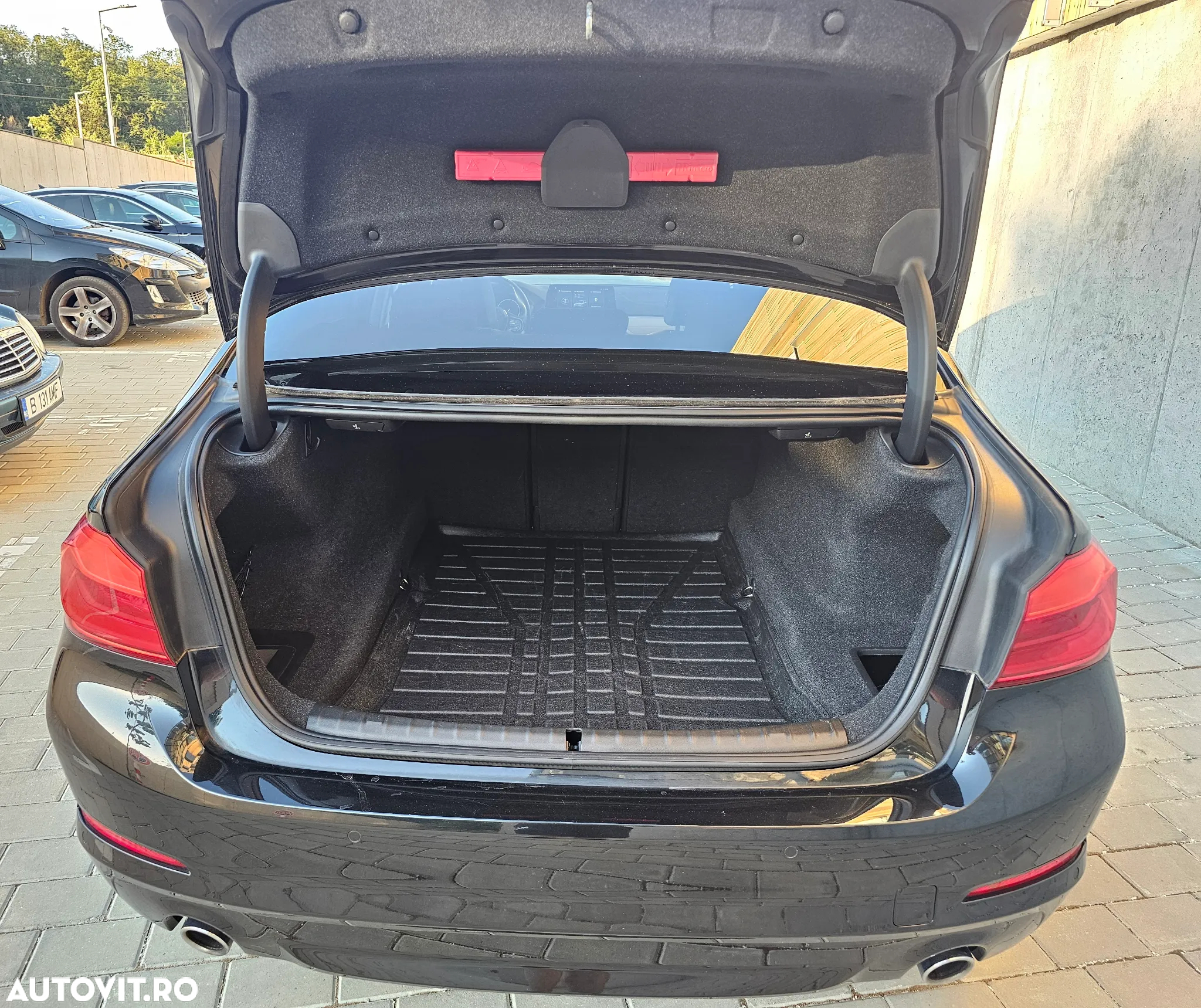 BMW Seria 5 530d xDrive AT - 15