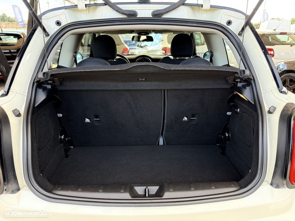 MINI 3 Portas Cooper Auto - 34