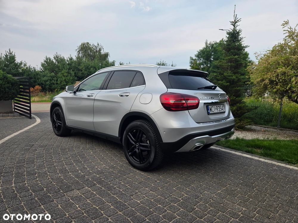 Mercedes-Benz GLA 220 d 4-Matic - 20