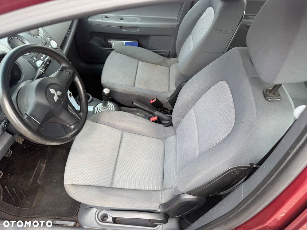 Mitsubishi Colt - 14