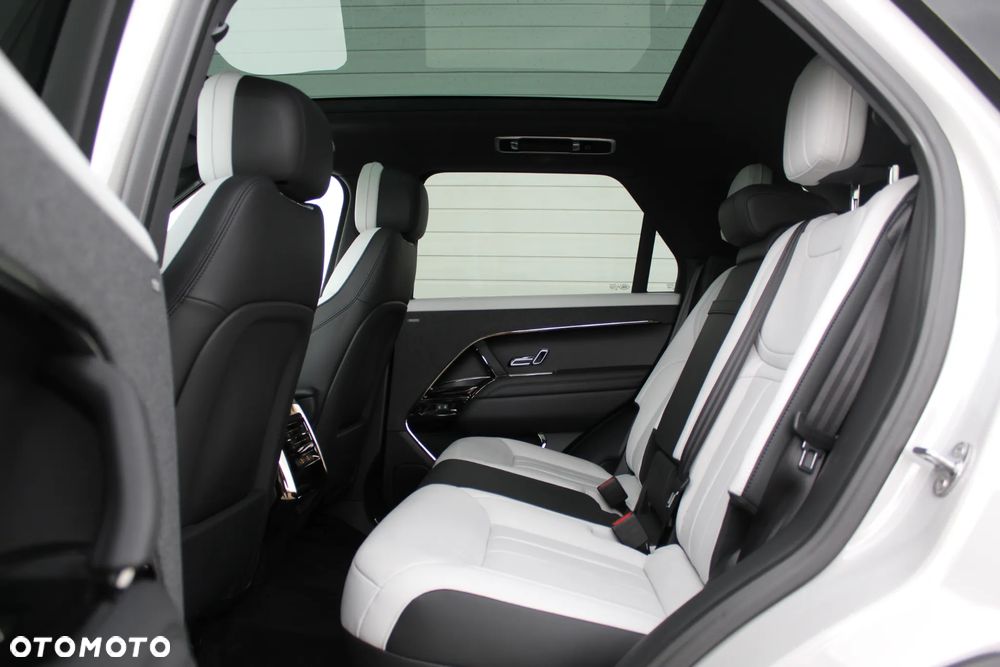 Land Rover Range Rover Sport - 12