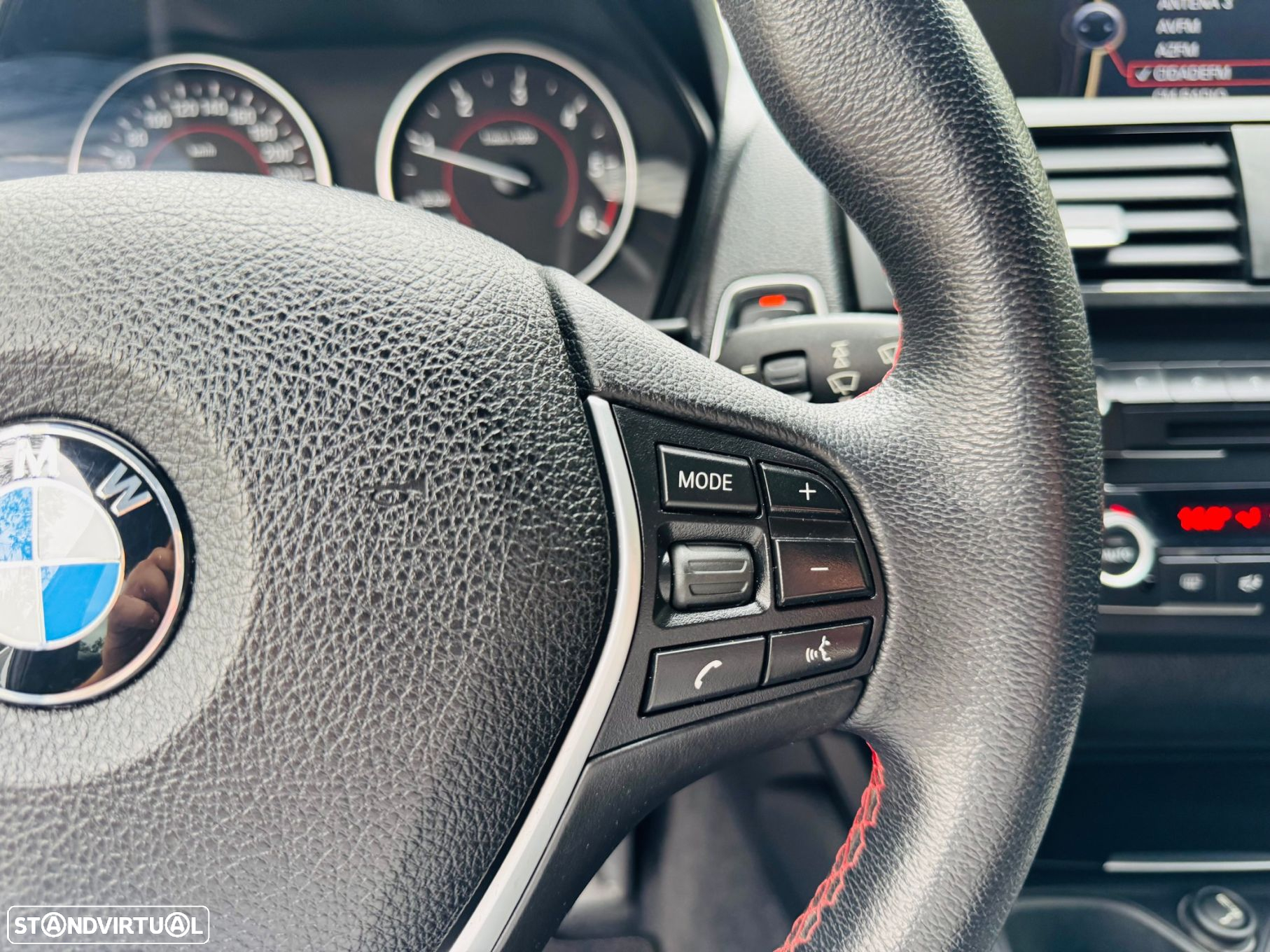 BMW 118 d Pack M - 21