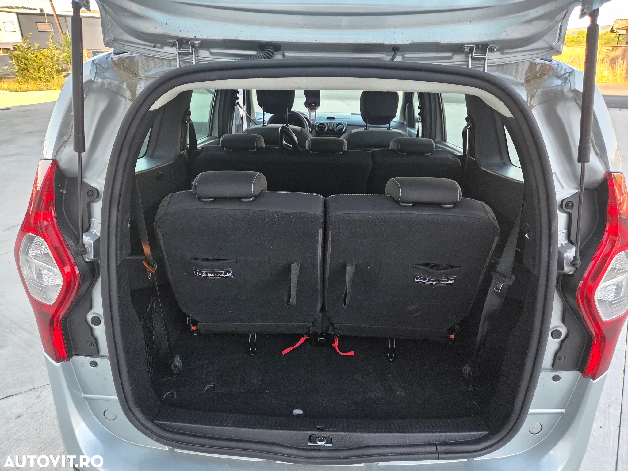 Dacia Lodgy TCe 130 GPF (7-Sitzer) Stepway - 6