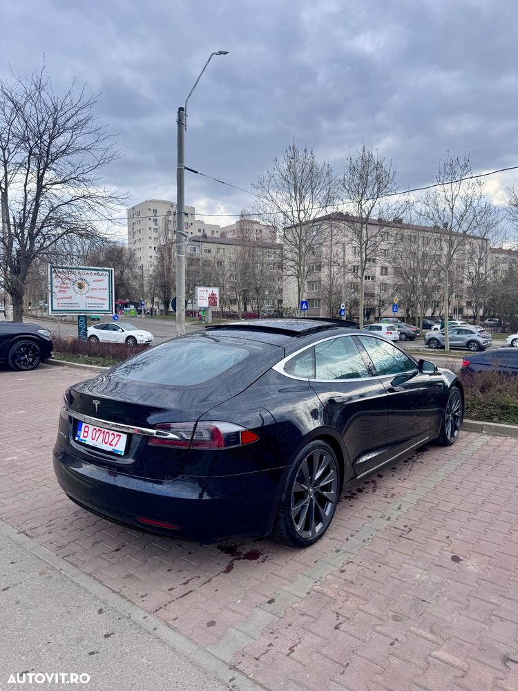 Tesla Model S - 2