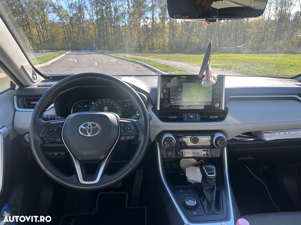 Toyota RAV4 - 4