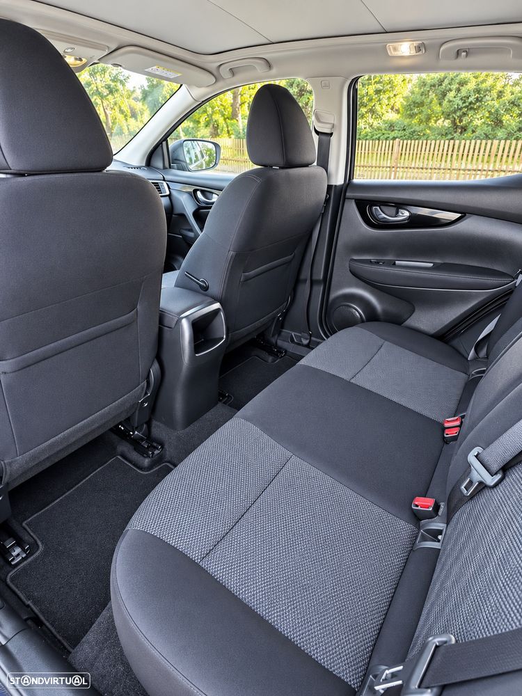 Nissan Qashqai 1.5 dCi N-Connecta Led - 12