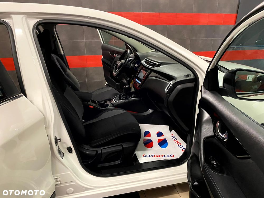Nissan Qashqai 1.6 dCi Xtronic TEKNA+ - 23