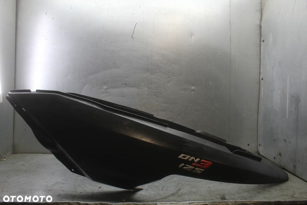 Rieju City Line Malaguti Madison 3 125 Bok boczek owiewka ogon lewy prawy - 1