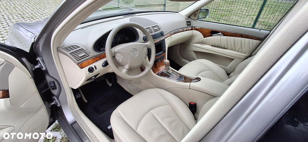 Mercedes-Benz Klasa E 350 4Matic Automatik Elegance - 7