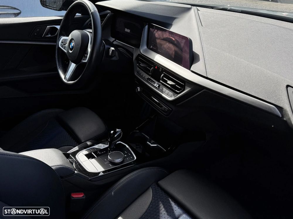 BMW 116 d Pack Desportivo M Auto - 10