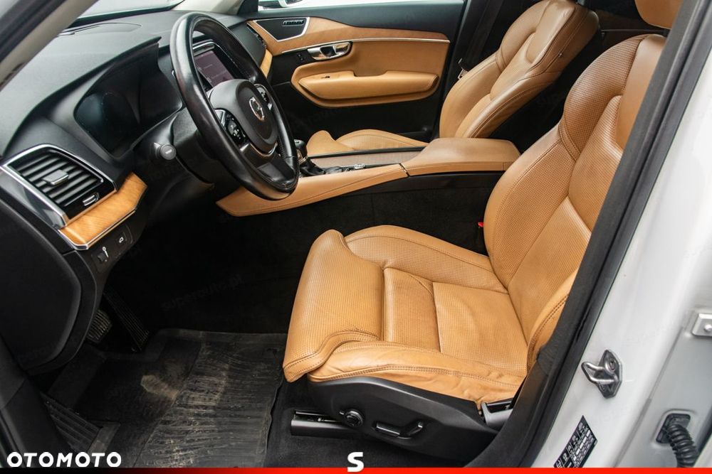 Volvo XC 90 - 13
