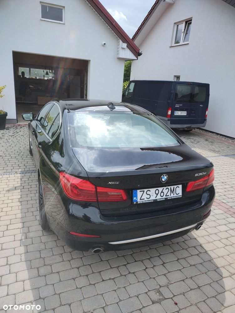 BMW Seria 5 530e iPerformance Luxury Line - 12