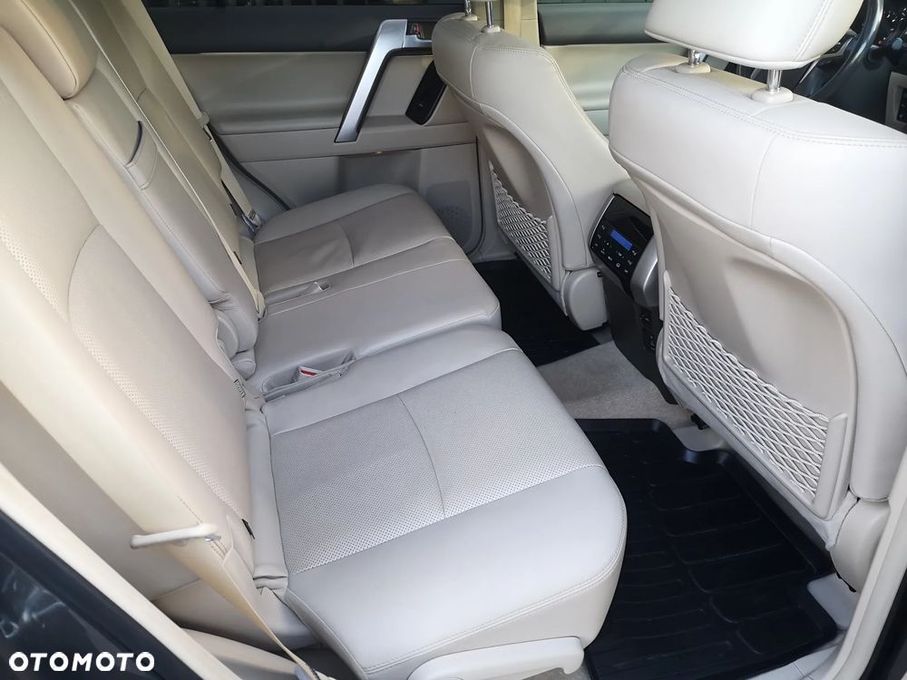 Toyota Land Cruiser LC 2.8 D-4D Premium - 27