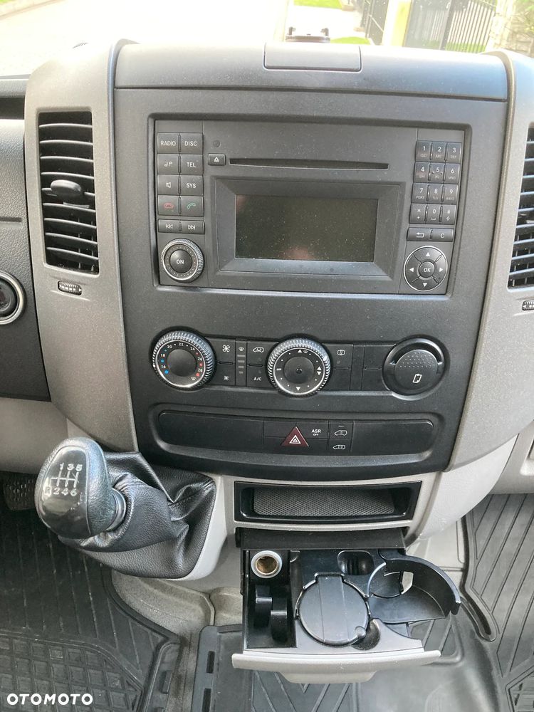 Mercedes-Benz Sprinter - 27
