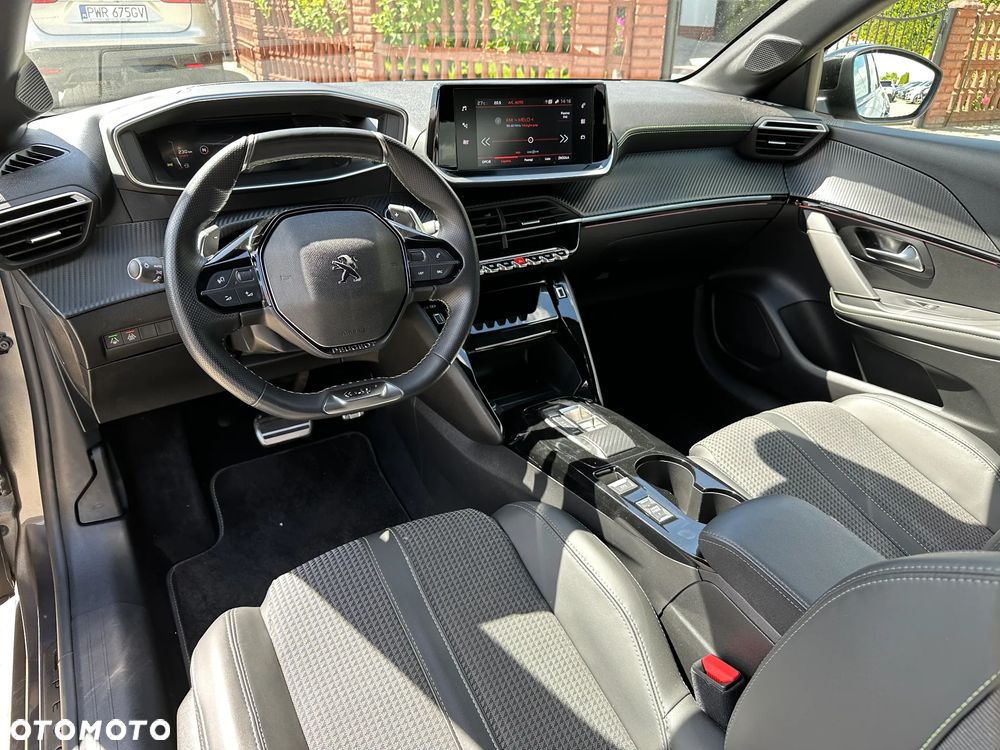 Peugeot 208 - 7