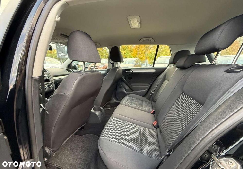 Volkswagen Golf - 23