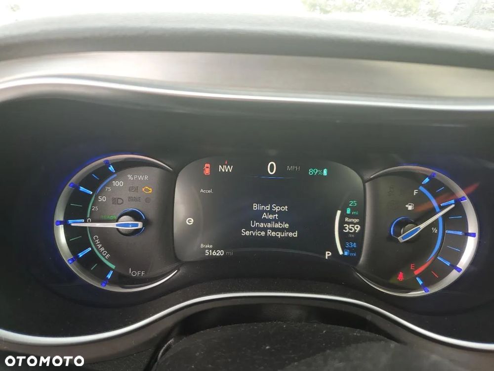 Chrysler Pacifica - 9