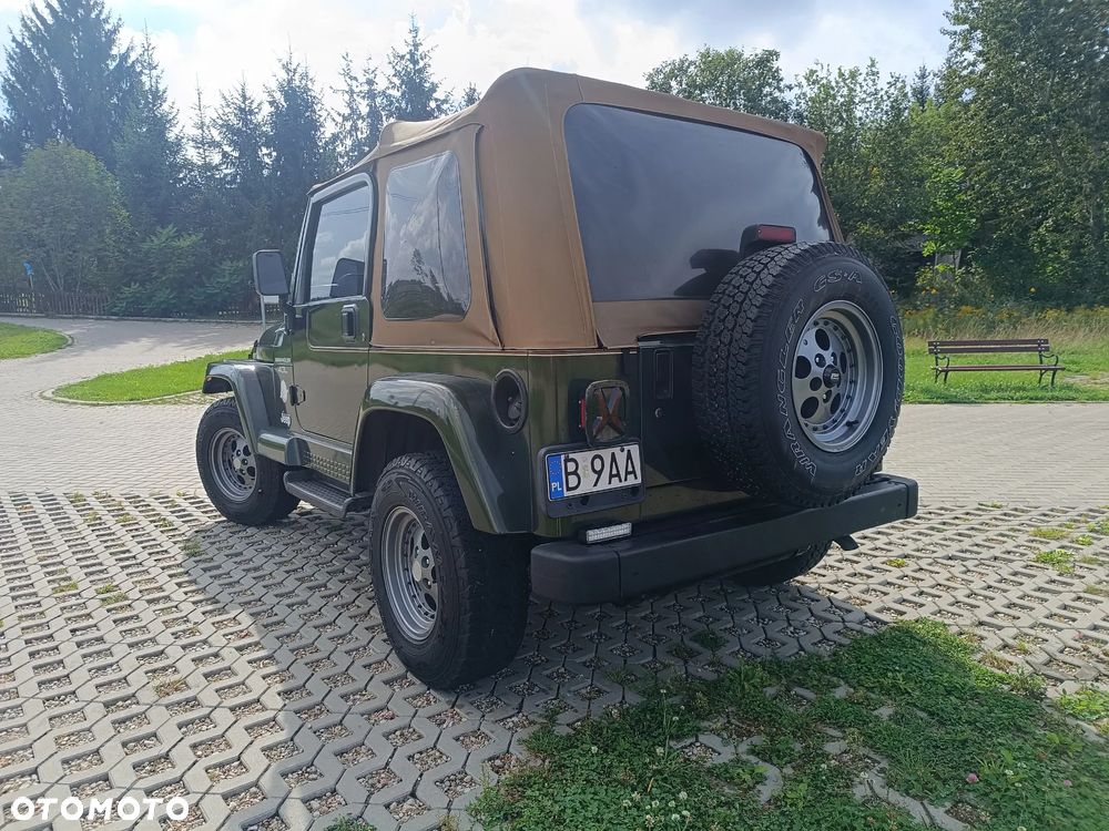 Jeep Wrangler 4.0 Automatik Sahara - 2