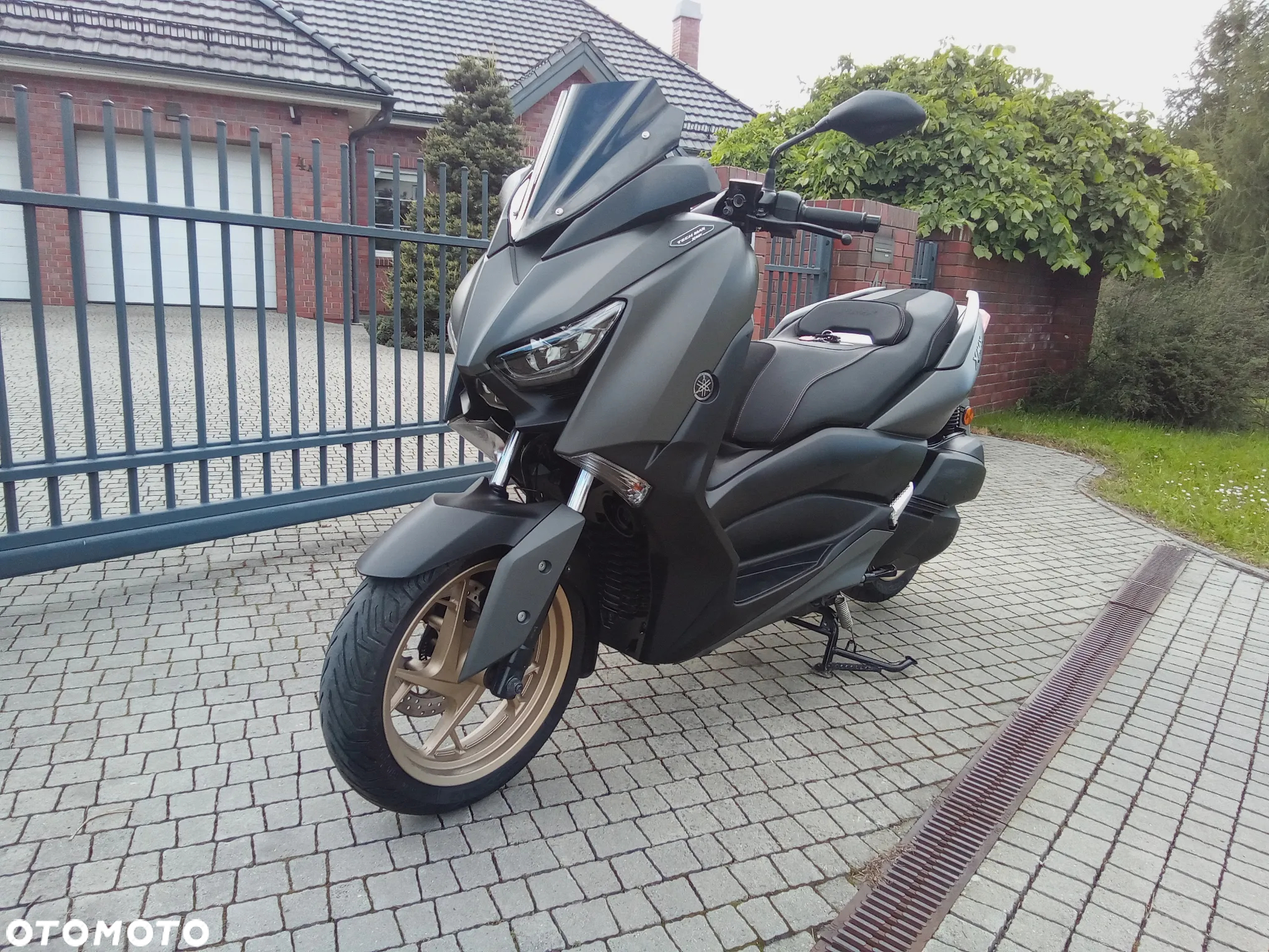 Yamaha X-max - 13