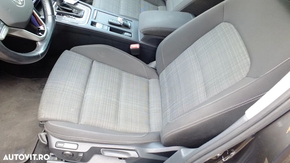 Volkswagen Passat Variant 2.0 TDI SCR DSG BlueMotion Comfortline - 21