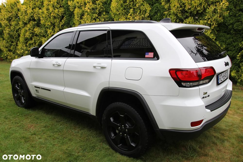 Jeep Grand Cherokee - 11
