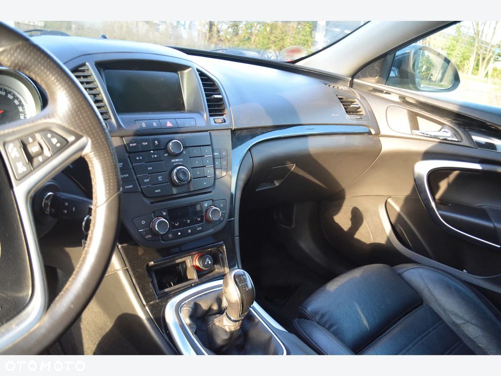 Opel Insignia - 10