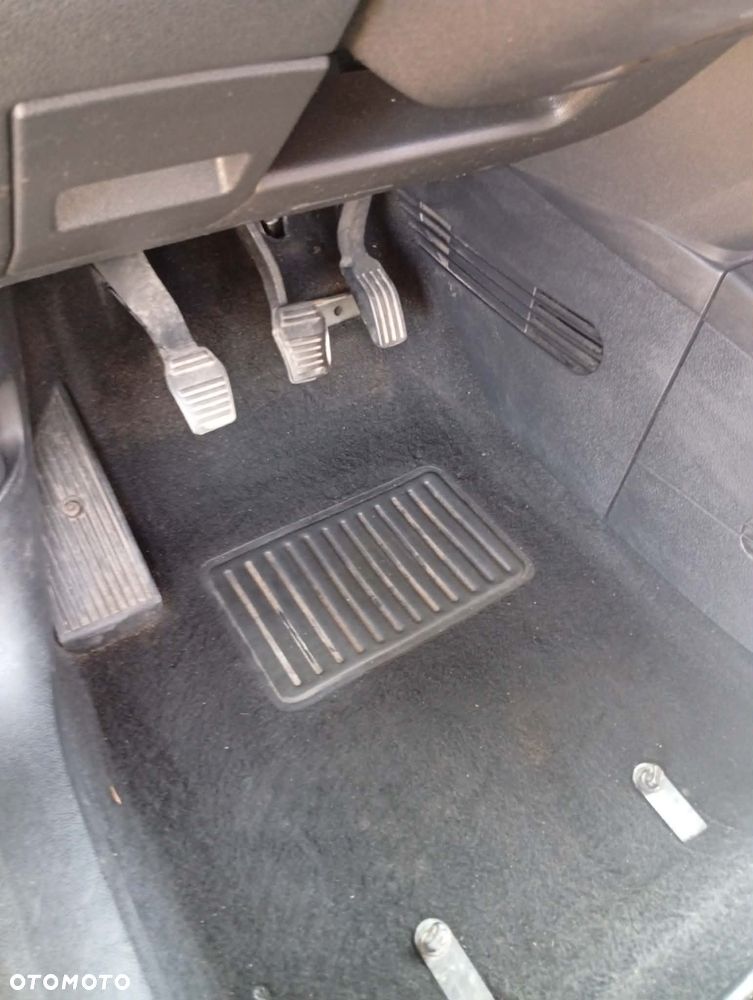 Ford Fiesta 1.3 Ambiente - 7