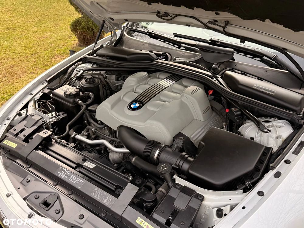 BMW Seria 6 645 Ci - 8