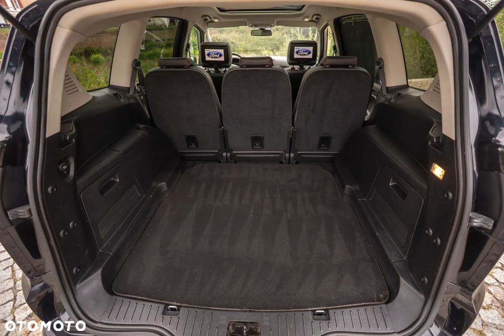 Ford S-Max - 36