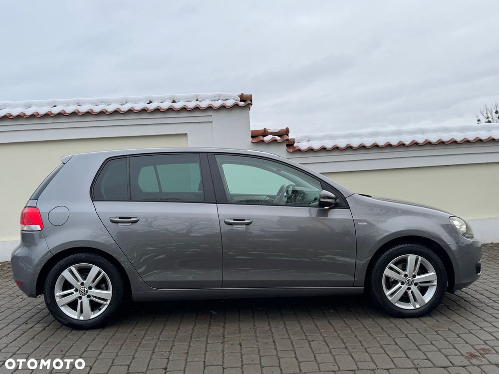 Volkswagen Golf - 24