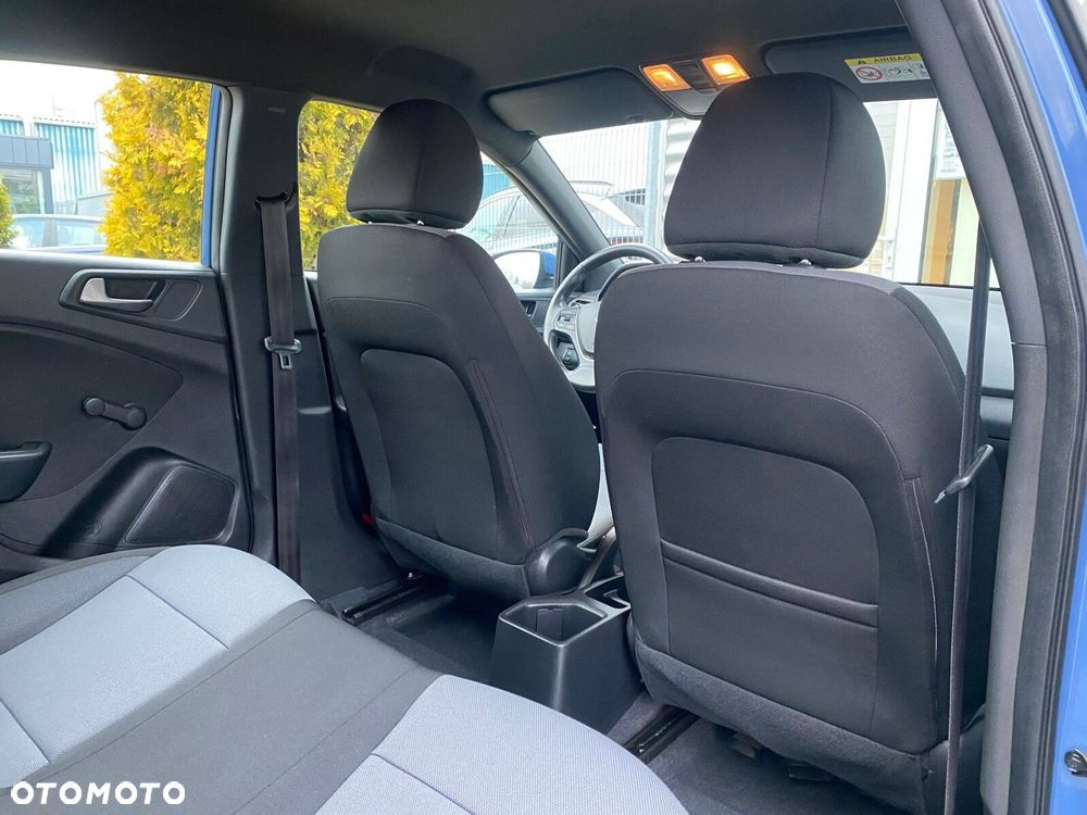 Hyundai i20 1.2 Fresh - 18