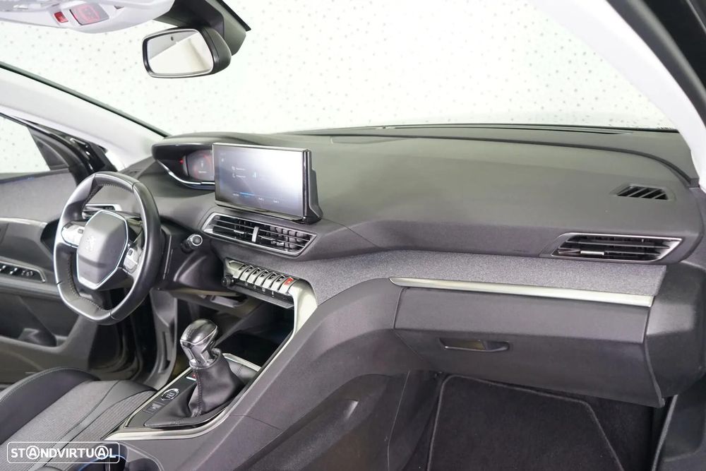 Peugeot 3008 1.2 PureTech Allure - 16