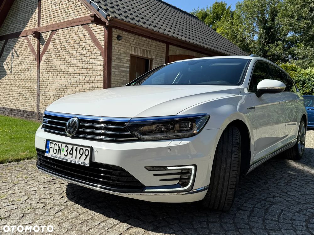 Volkswagen Passat - 10