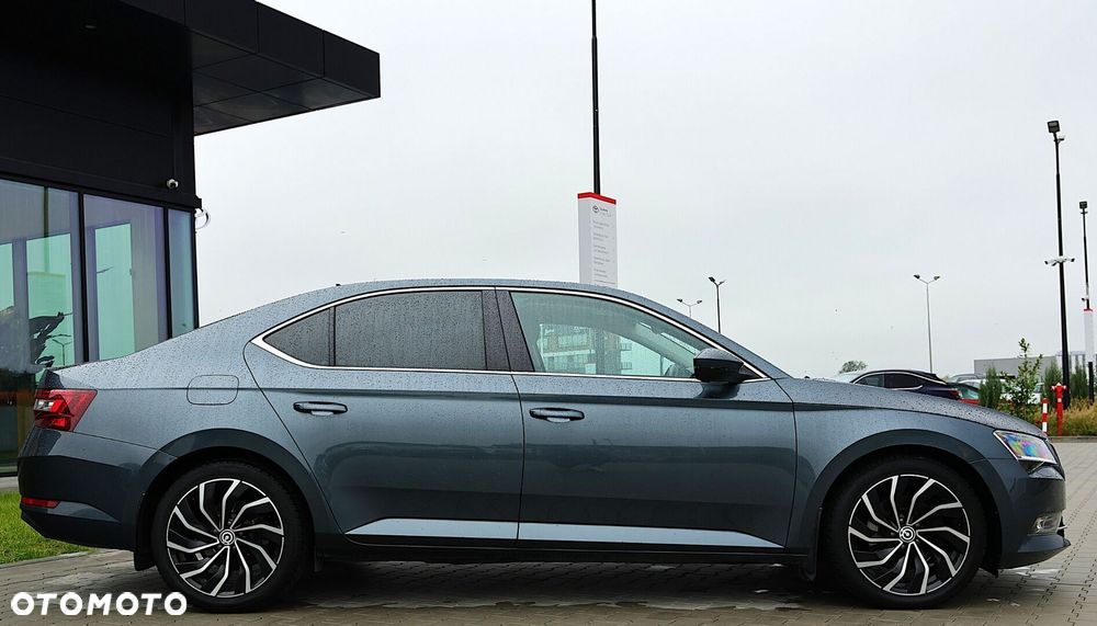 Skoda Superb 2019 photo 5