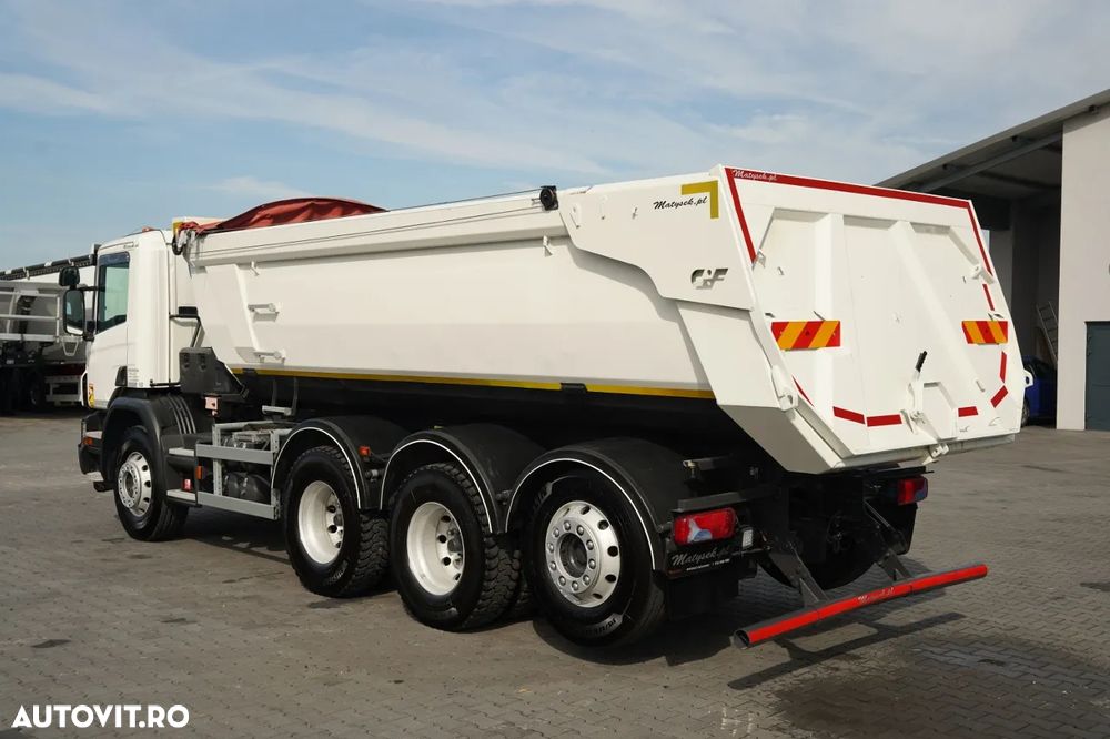 Scania P 450 / 8x4 / BASCULANTĂ CU DESCĂRCARE SPATE - 5,6 M / TRIDEM / AXĂ RIDICABILĂ ȘI VIRATOARE / OBLON SPATE HIDRAULIC / EURO 6 - 12