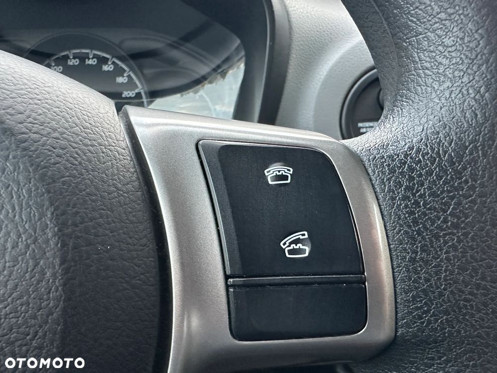 Toyota Yaris - 18