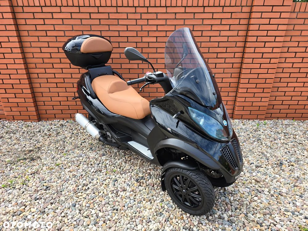 Piaggio MP-3 - 3