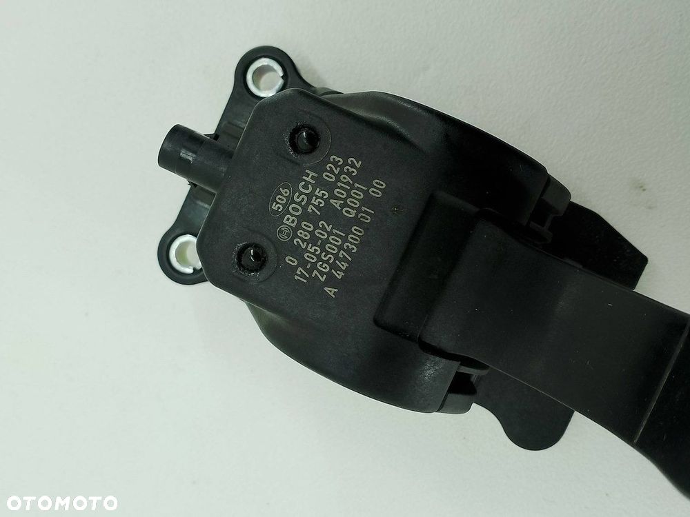 PEDAŁ GAZU, POTENCJOMETR MERCEDES SPRINTER W906 A4473000100 3.0 CDI - 6