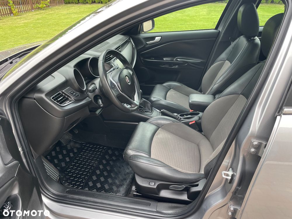 Alfa Romeo Giulietta 2.0 JTDM 16V TCT Turismo - 6