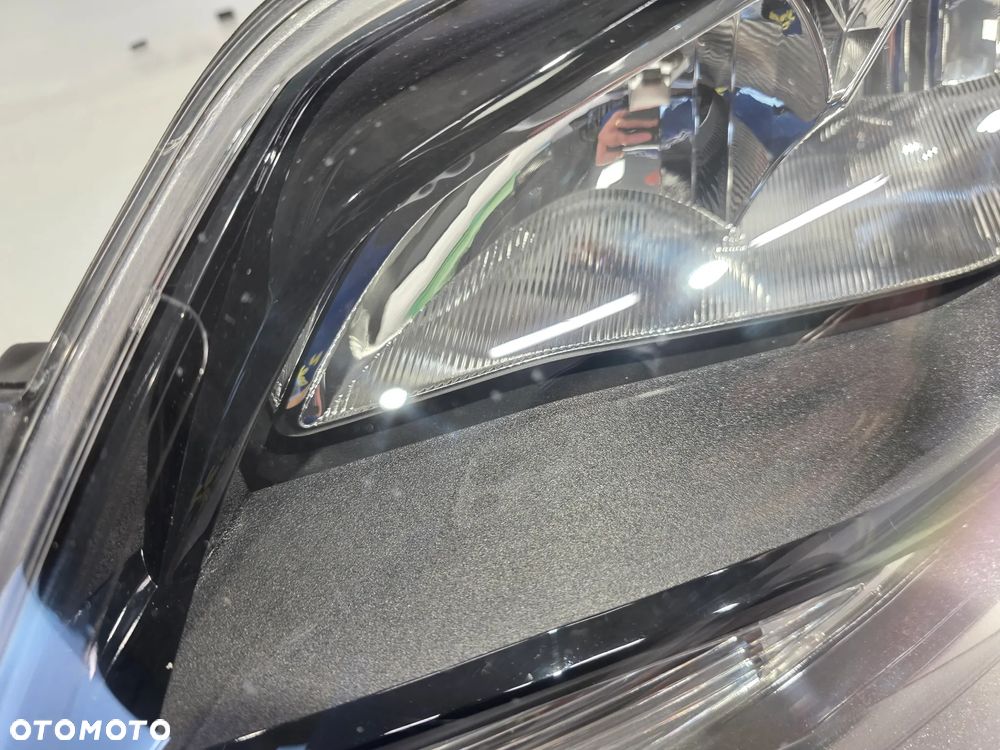 FORD FOCUS MK3 10- KOMPLET LAMP LEWA + PRAWA LAMPA PRZEDNIA PRZÓD CIEMNA ST / TITANIUM , NR BM51-132029-CH / BM51-13W030-CH , NR AUKCJI LPP264 - 23